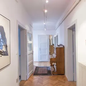 https://tomass-apartment.hotels-in-ljubljana.com